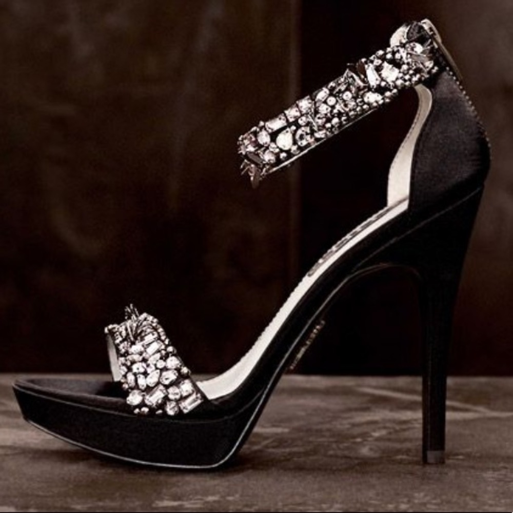 Vera Wang High Heels Size 8.5 Black Rhinestones